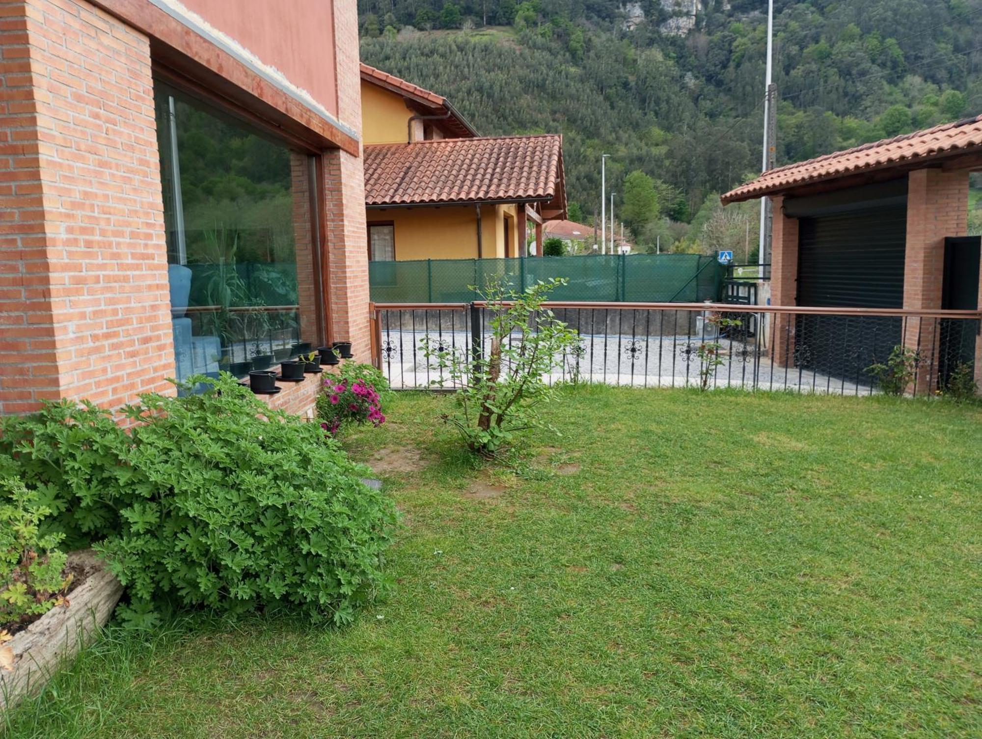 La Casa Malvarrosa Ampuero Extérieur photo