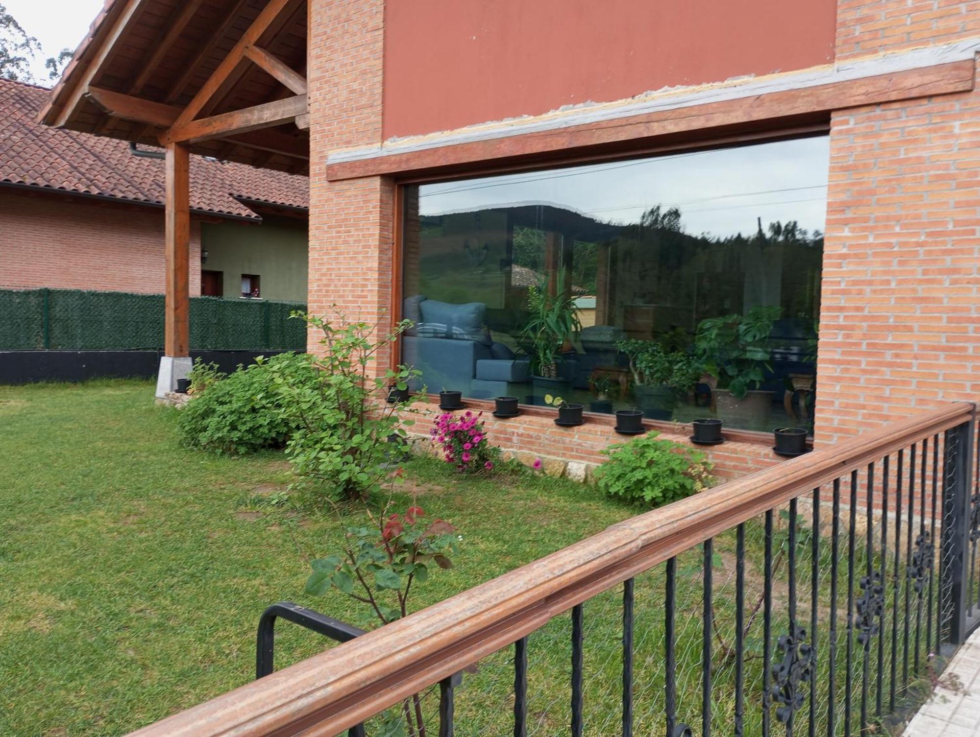 La Casa Malvarrosa Ampuero Extérieur photo